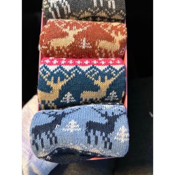 Box of new warm winter decoritive socks deer - Picture 2 of 3